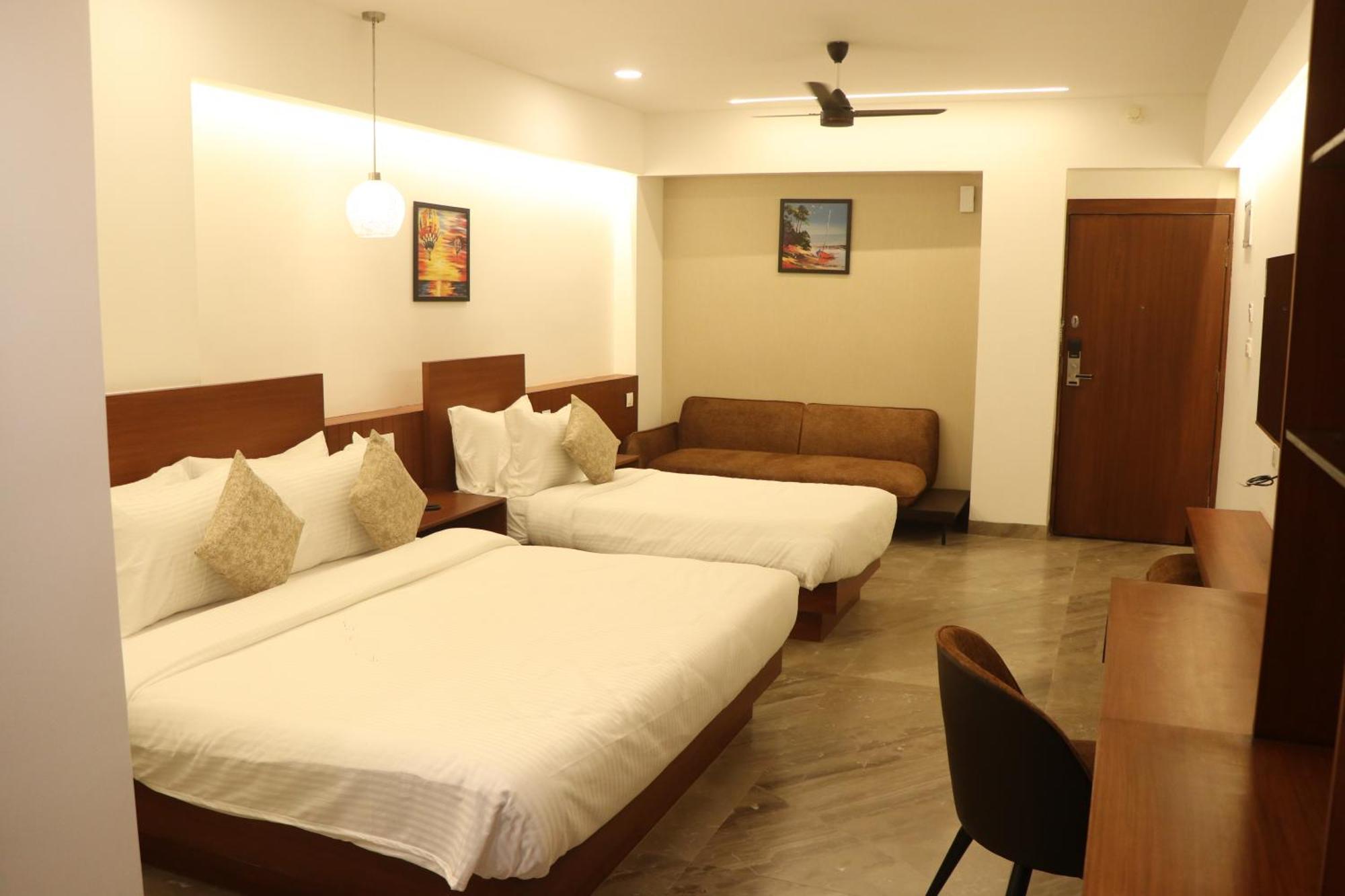 Hotel Kadamb Tree Jabalpur Exteriör bild