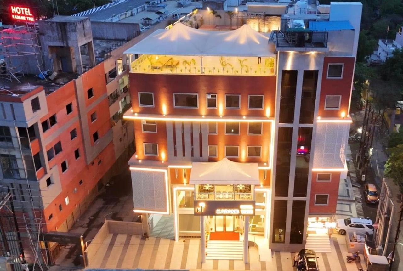 Hotel Kadamb Tree Jabalpur Exteriör bild